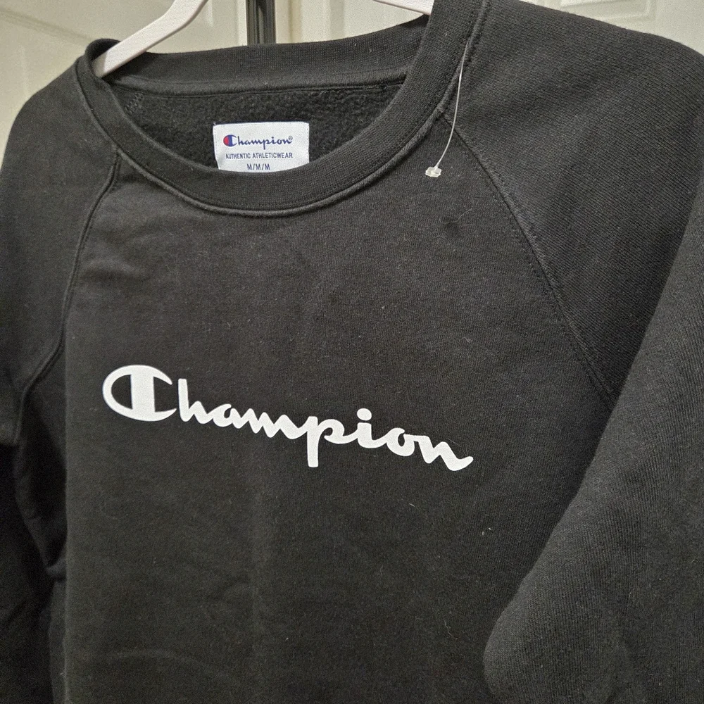 Champion Black Logo Crewneck Sweatshirt Cozy Athletic Streetwear Size M - Picture 4 of 8
